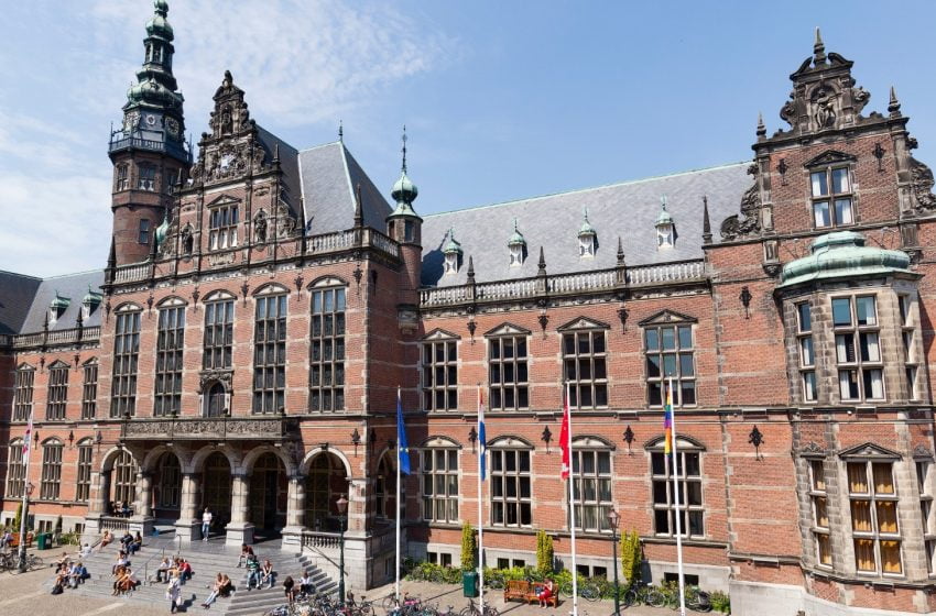  Beca de Maestría en The University of Groningen de Holanda