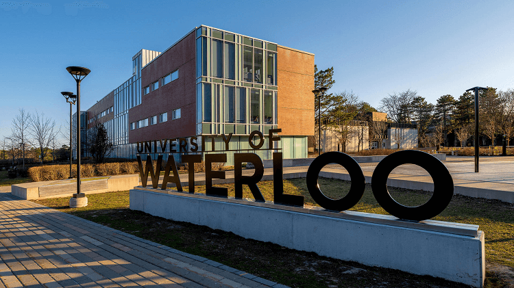  Beca de Maestría y Doctorado en Canadá – University of Waterloo